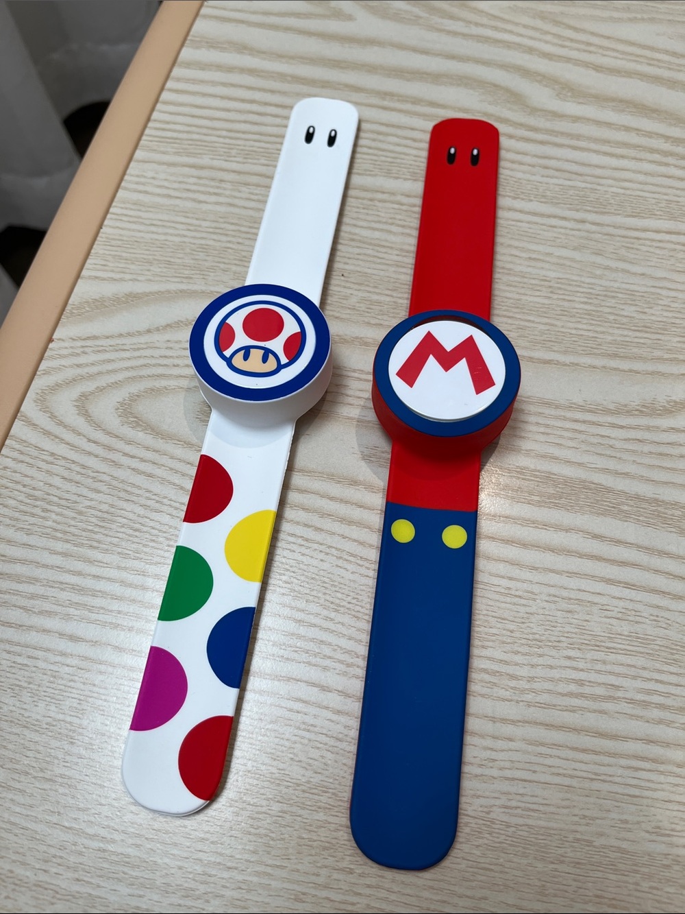 Universal Studios Hollywood Super Nintendo World Mario Power-Up Band 2 Pieces